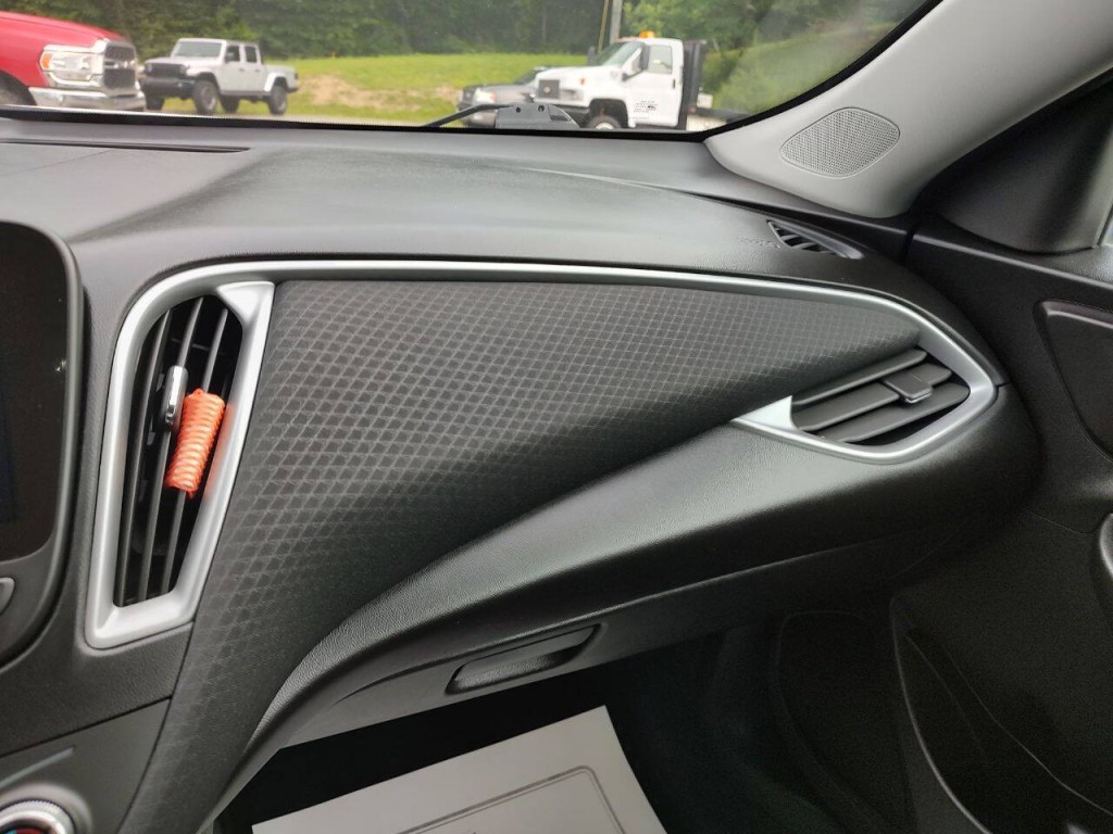 2024 Chevrolet Malibu Image 34