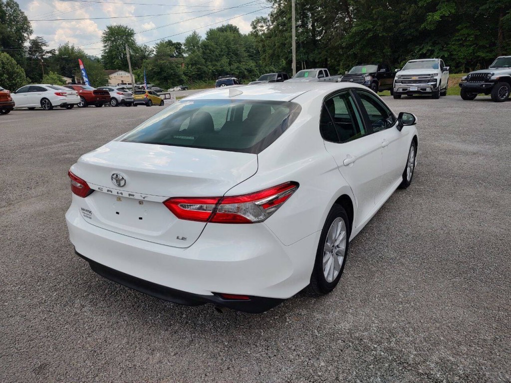 2019 Toyota Camry Image 6