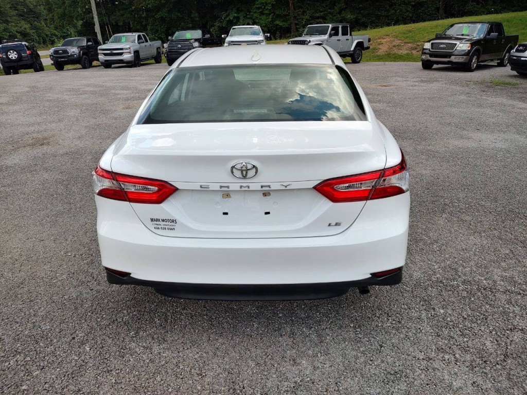 2019 Toyota Camry Image 7