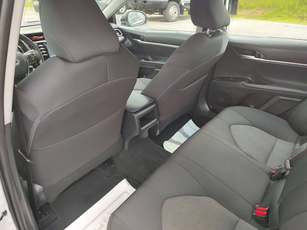 2019 Toyota Camry Image 19