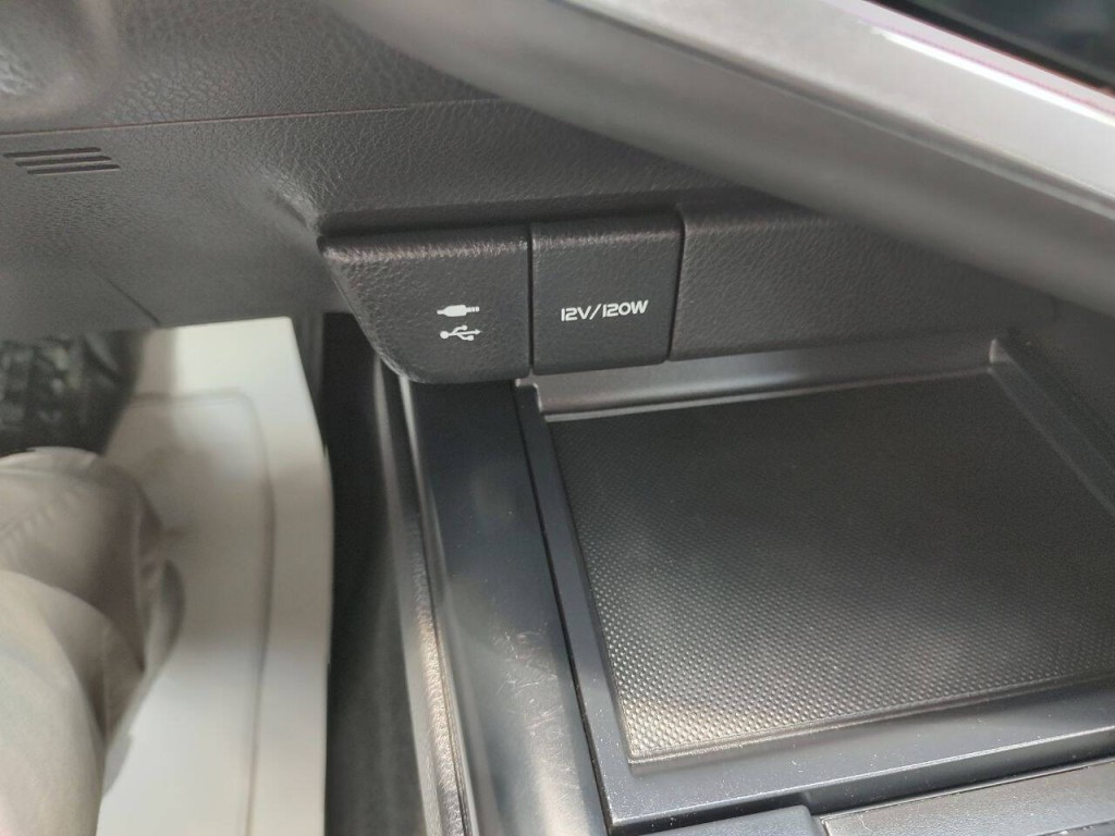 2019 Toyota Camry Image 37