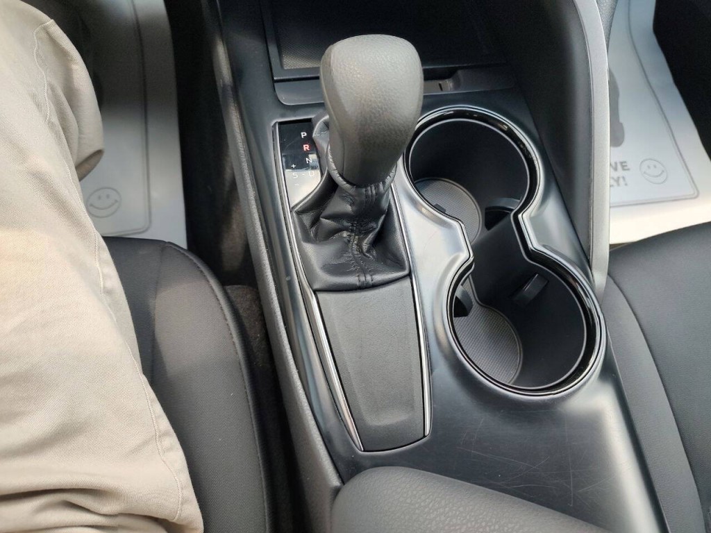 2019 Toyota Camry Image 38