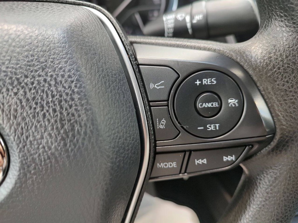 2019 Toyota Camry Image 42