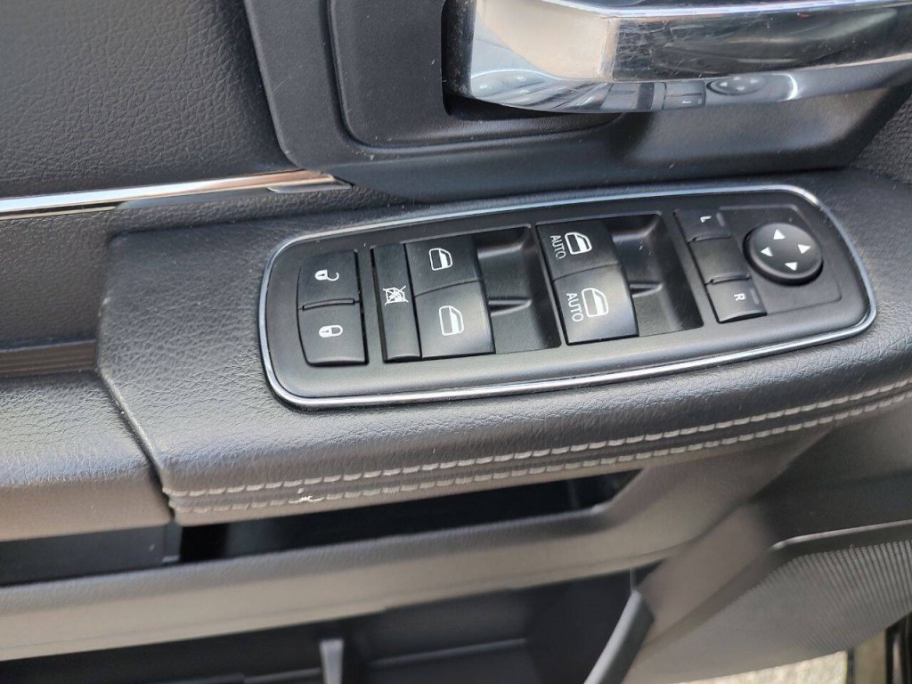 2014 RAM 1500 Image 24