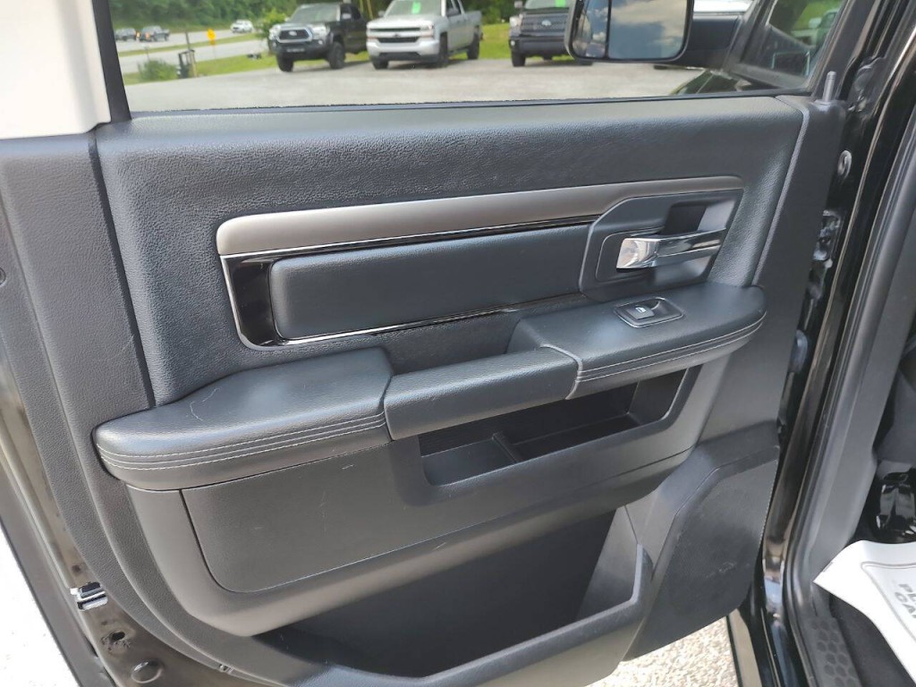 2014 RAM 1500 Image 27