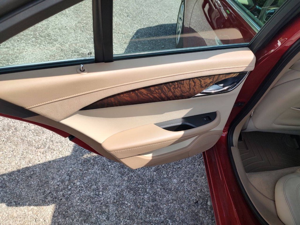 2015 Cadillac ATS Image 24