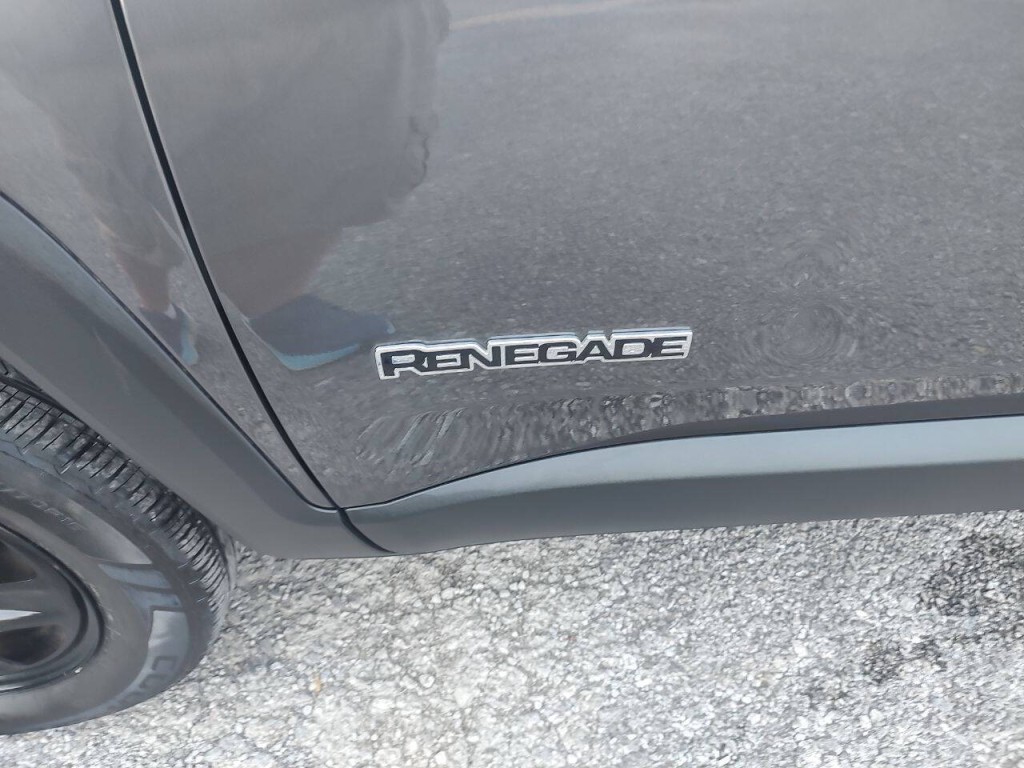 2018 Jeep Renegade Image 11