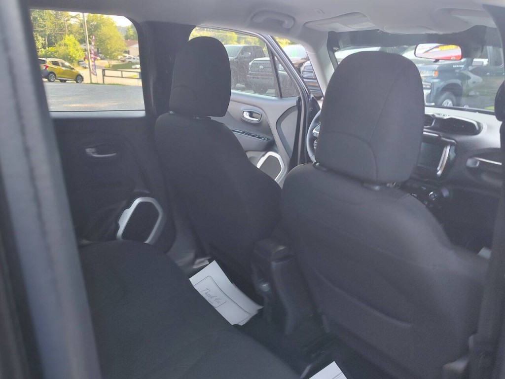 2018 Jeep Renegade Image 32