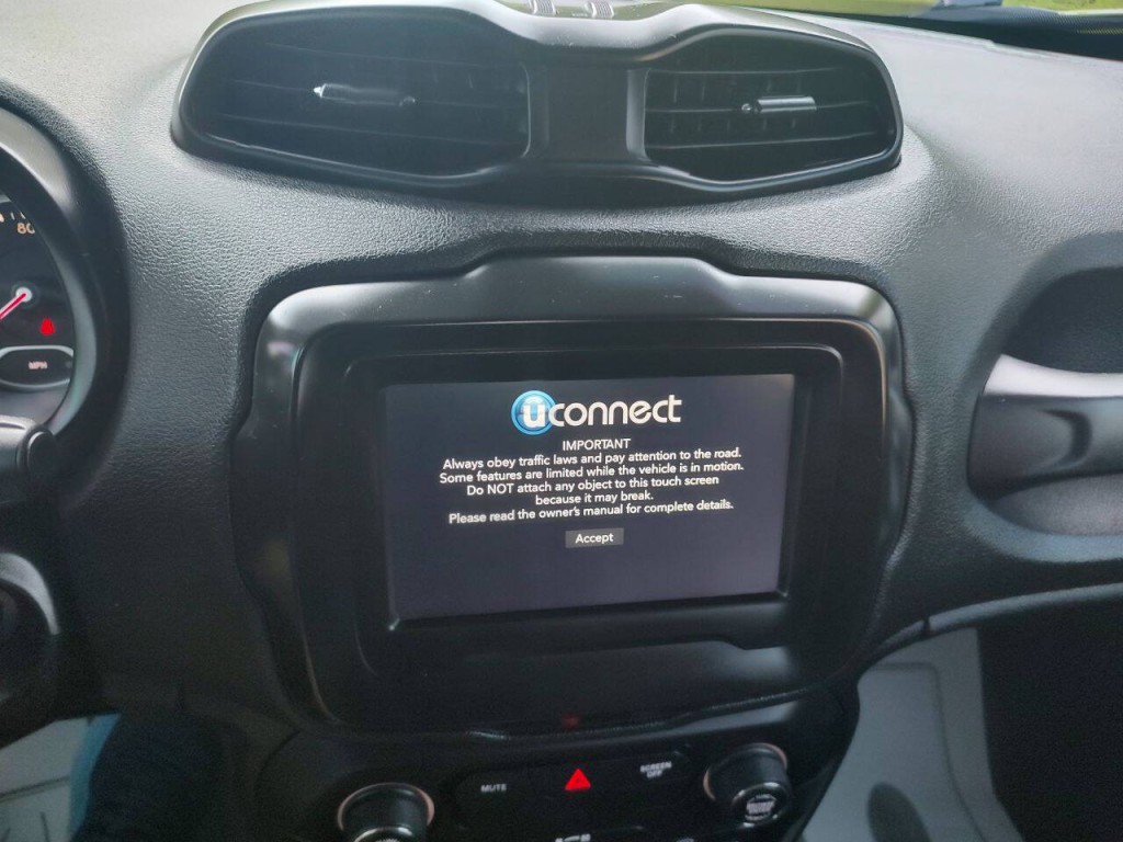 2018 Jeep Renegade Image 38