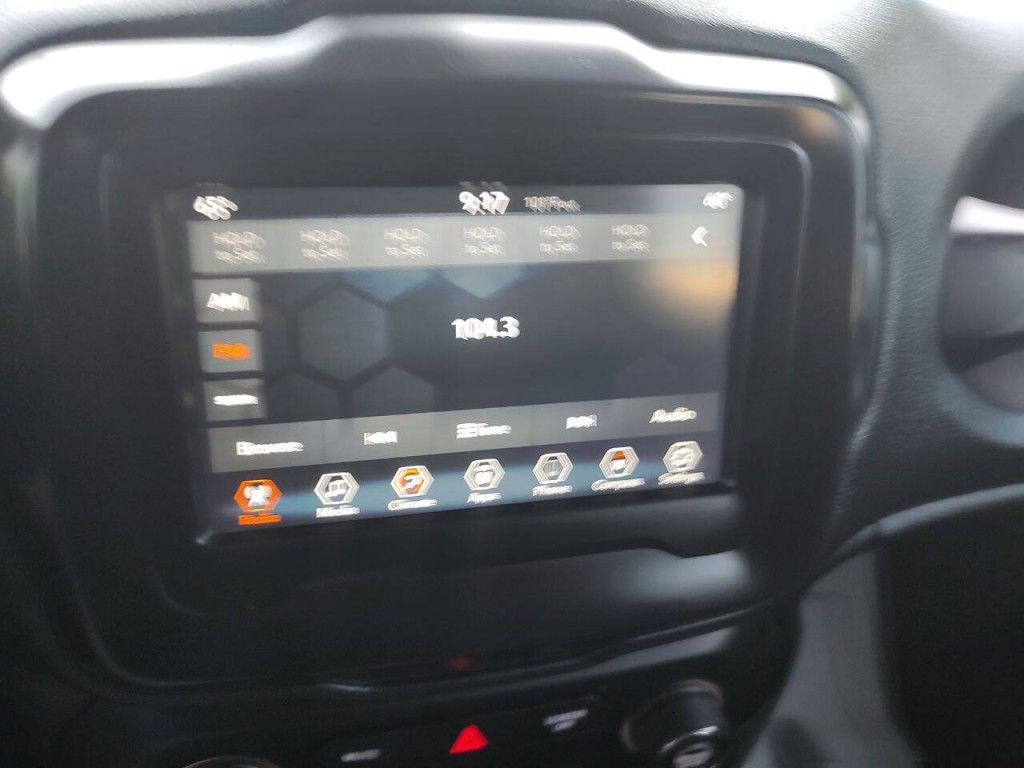 2018 Jeep Renegade Image 48