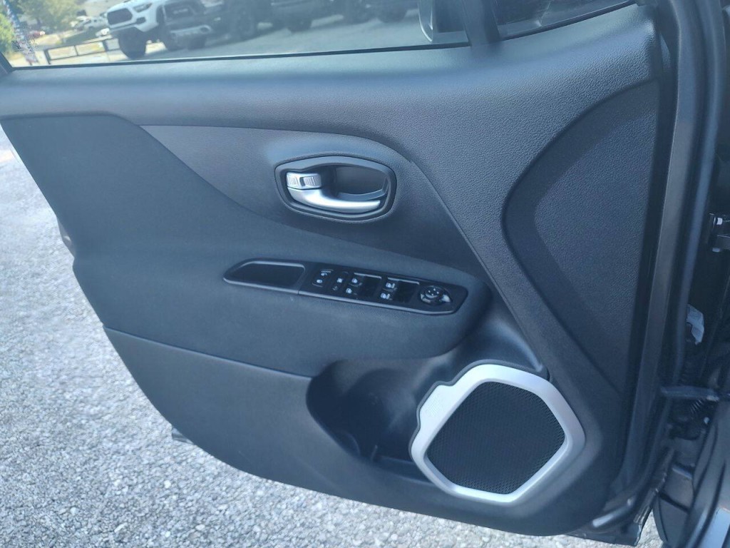2018 Jeep Renegade Image 51