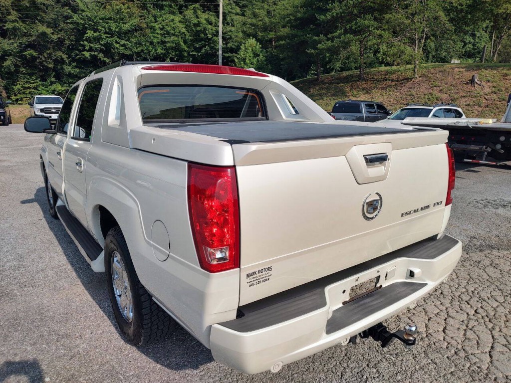 2006 Cadillac Escalade Image 8