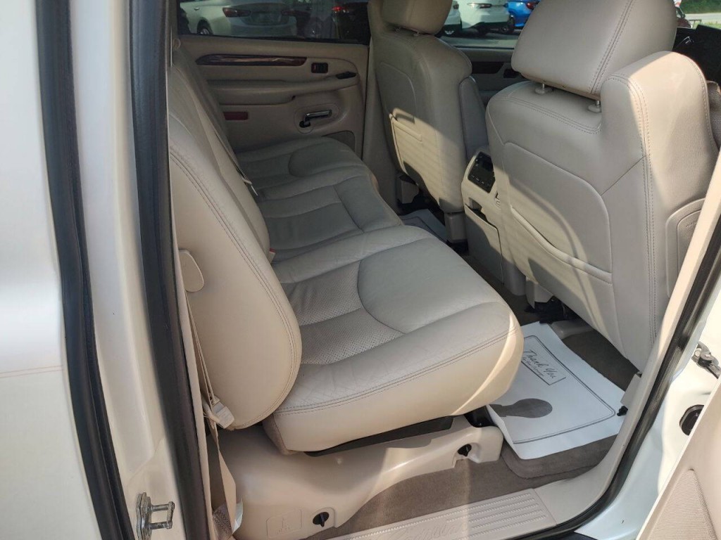 2006 Cadillac Escalade Image 31