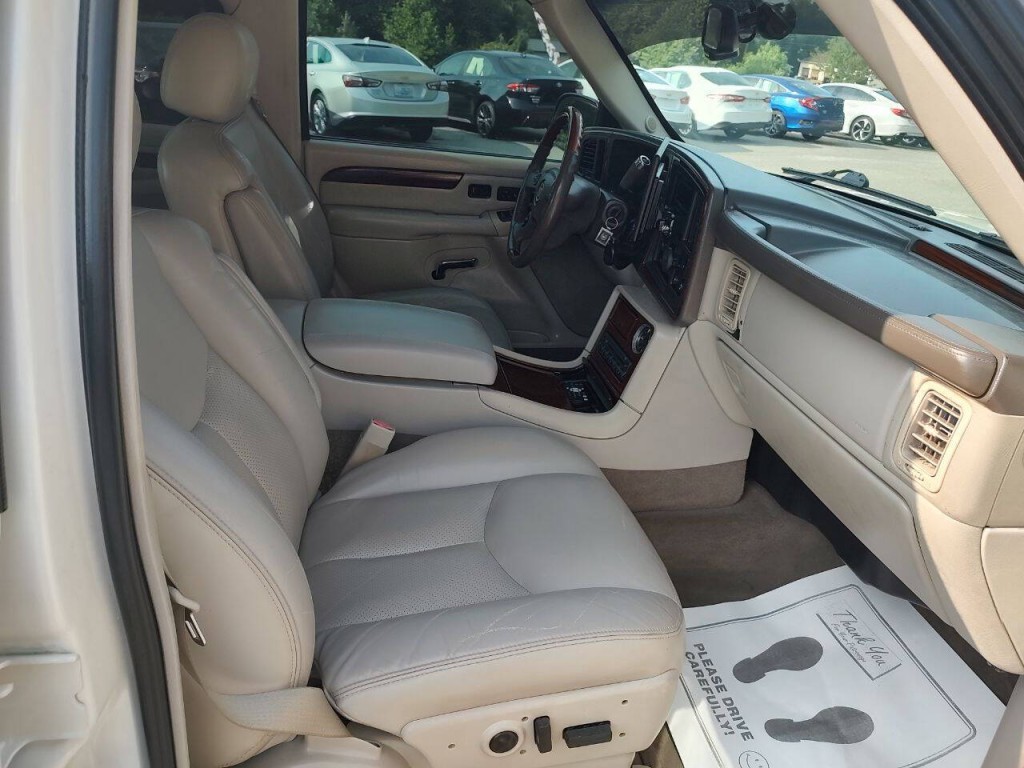 2006 Cadillac Escalade Image 34