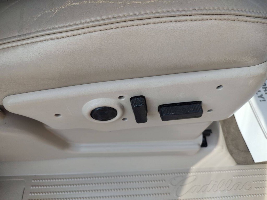 2006 Cadillac Escalade Image 35