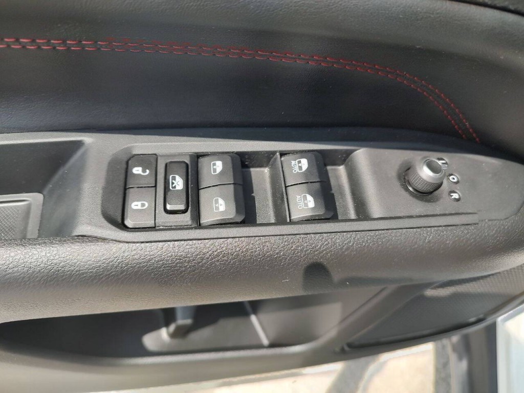 2023 Jeep Compass Image 24