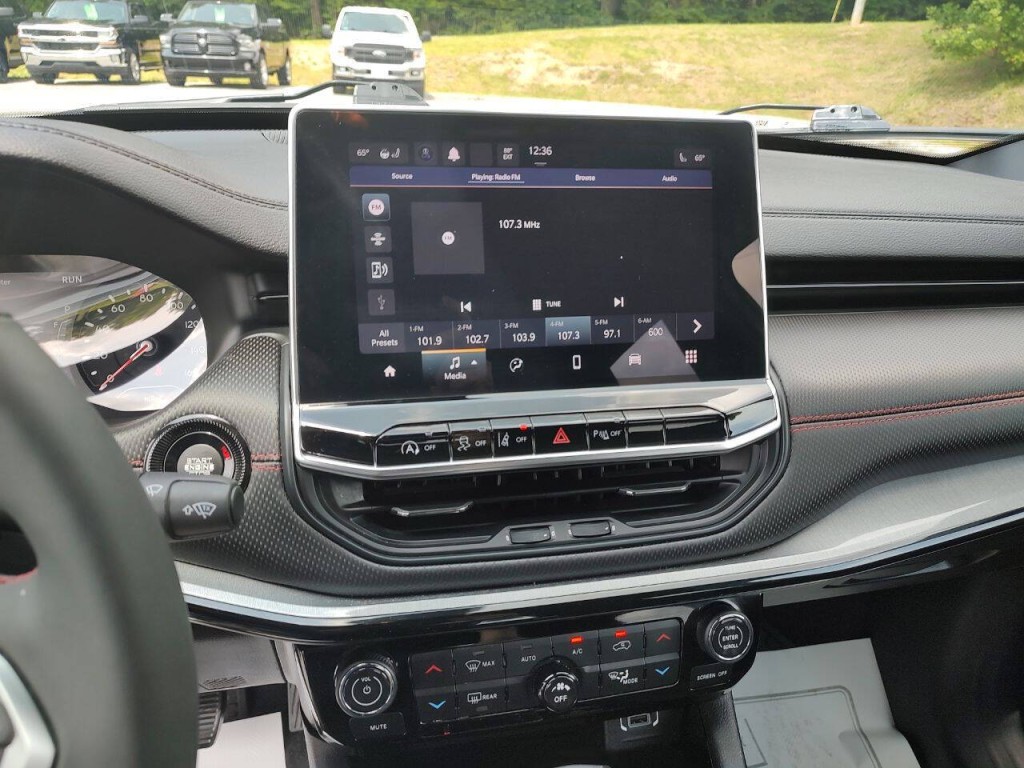 2023 Jeep Compass Image 39
