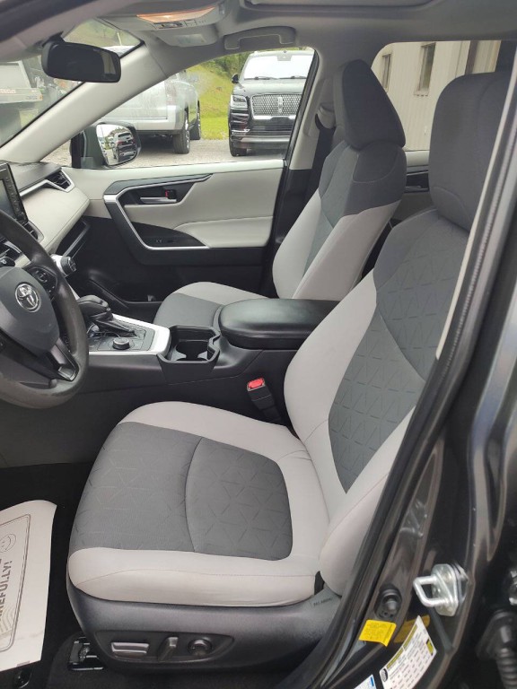 2020 Toyota Rav4 Image 18