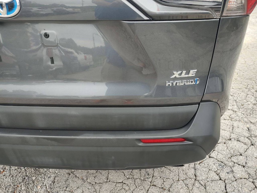 2020 Toyota Rav4 Image 18