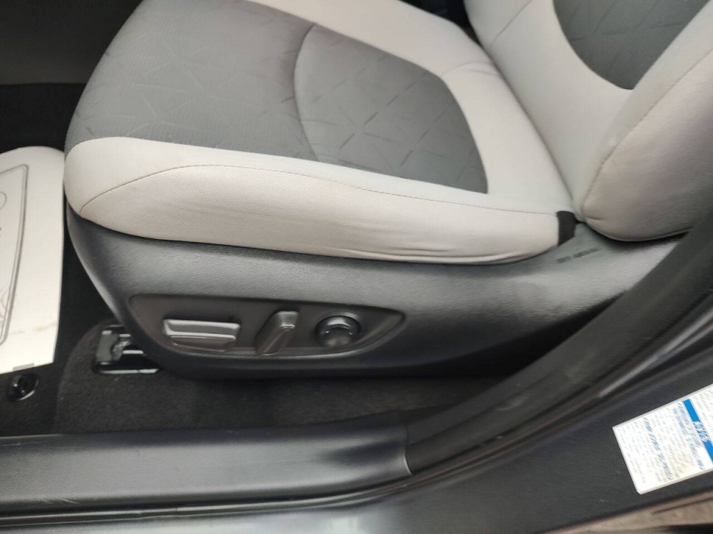 2020 Toyota Rav4 Image 21