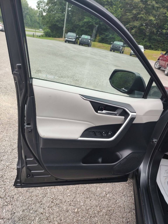 2020 Toyota Rav4 Image 22