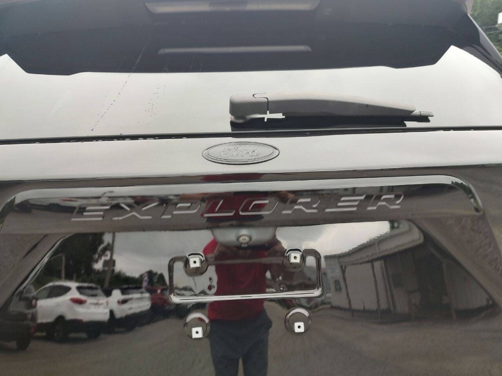 2020 Ford Explorer Image 17