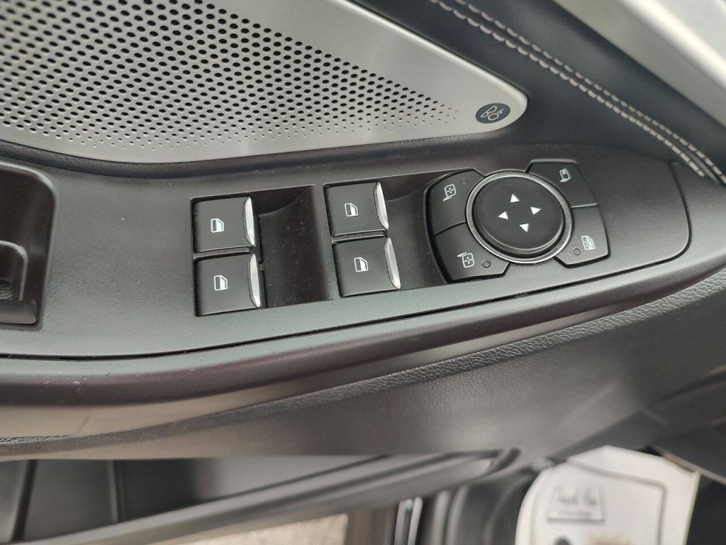 2020 Ford Explorer Image 24
