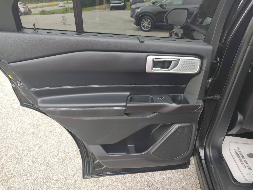 2020 Ford Explorer Image 29