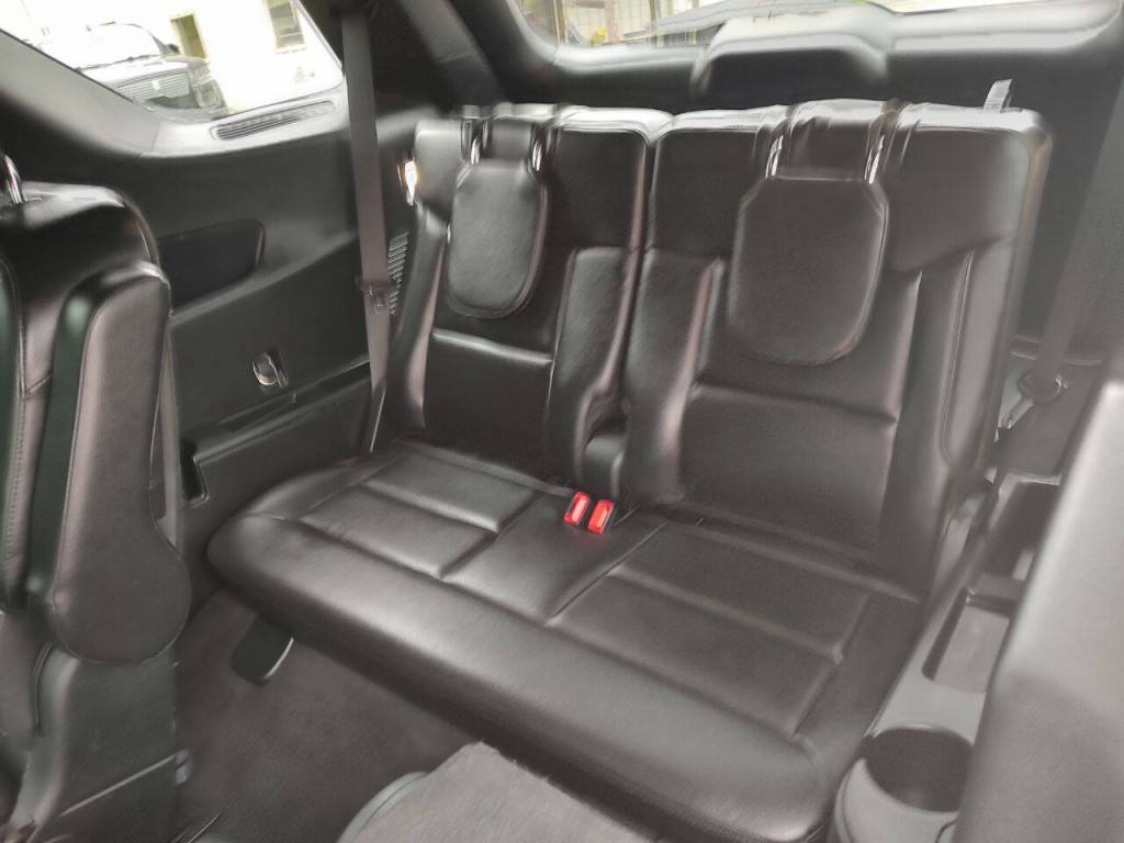 2020 Ford Explorer Image 30