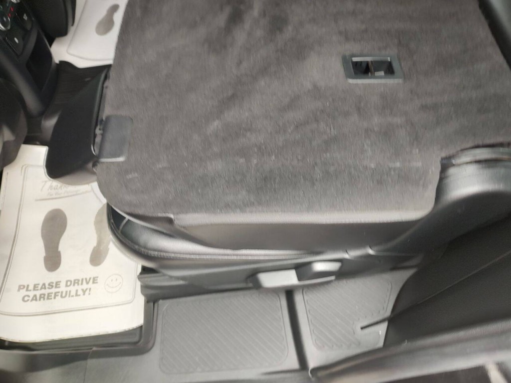 2020 Ford Explorer Image 32