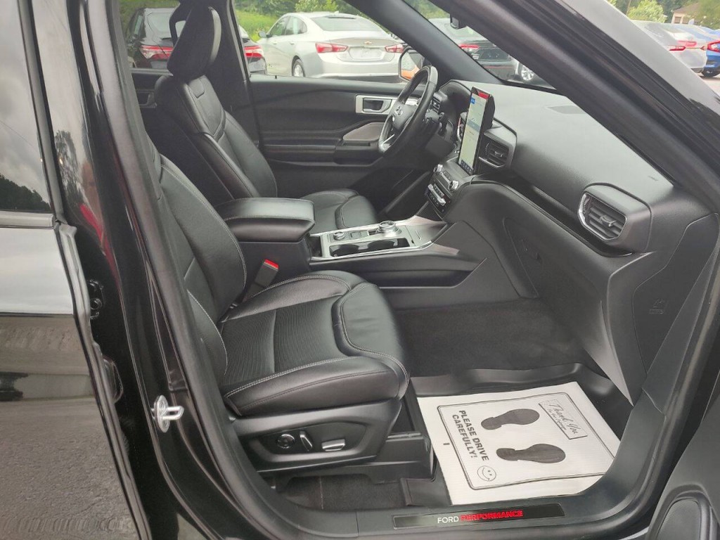 2020 Ford Explorer Image 41