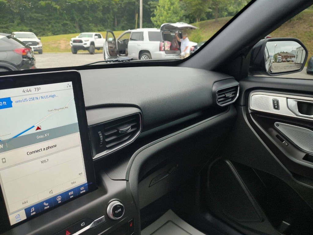 2020 Ford Explorer Image 44