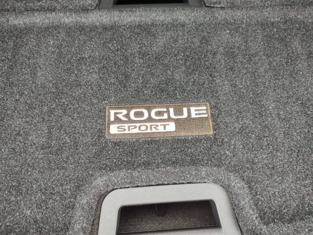 2019 Nissan Rogue Image 24