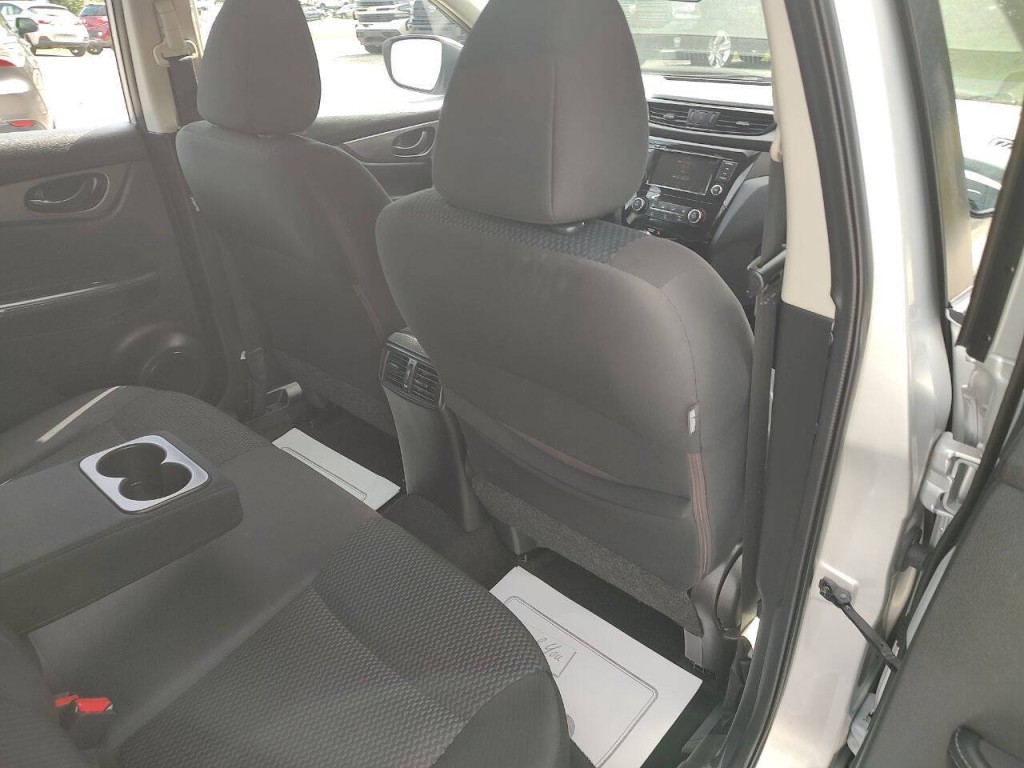 2019 Nissan Rogue Image 26