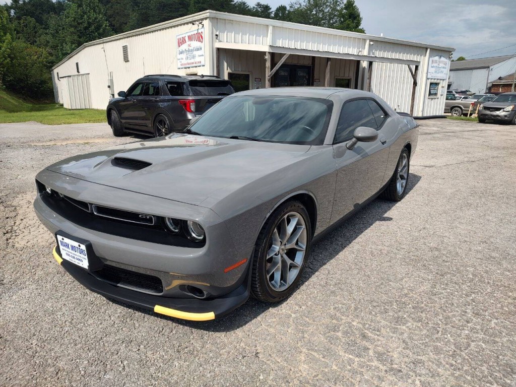 2023 Dodge Challenger Image 2