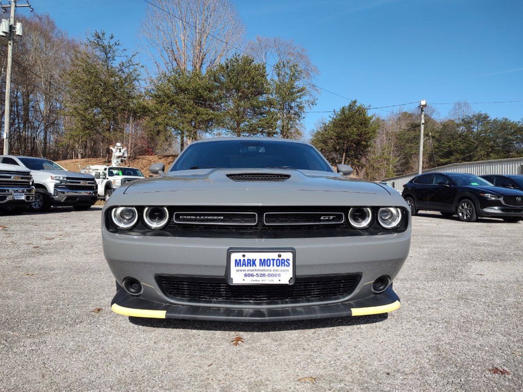 2023 Dodge Challenger Image 3