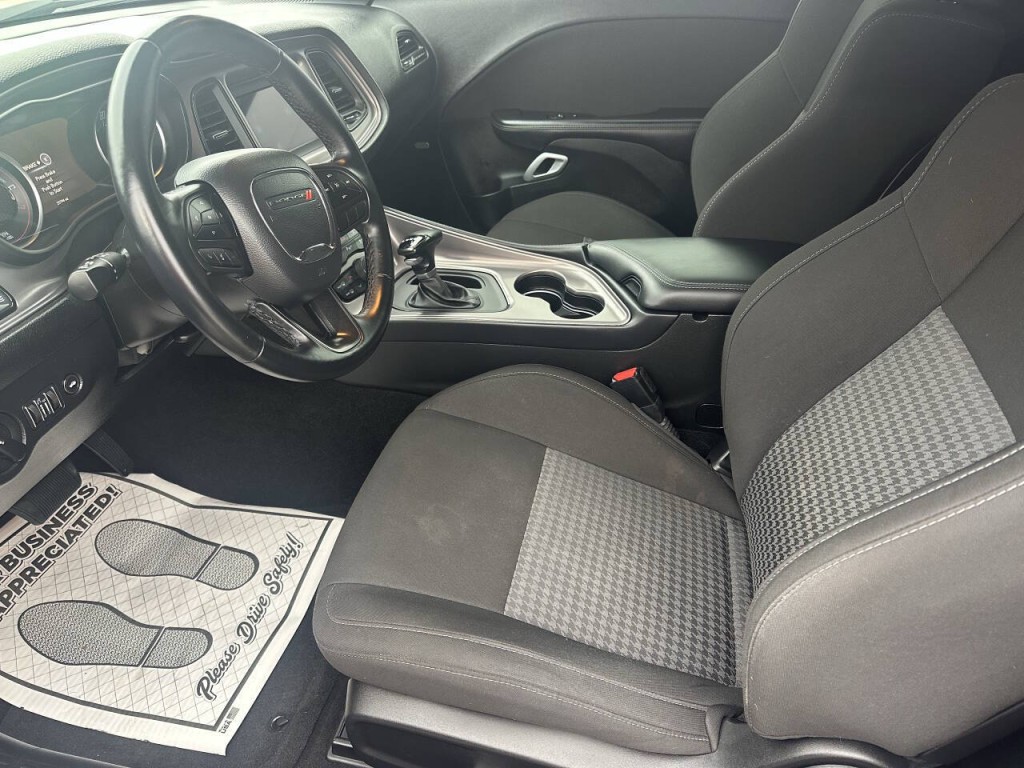 2023 Dodge Challenger Image 19