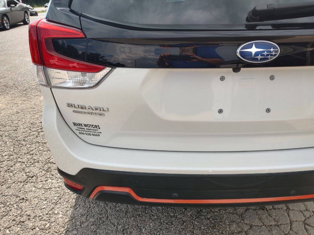 2019 Subaru Forester Image 18