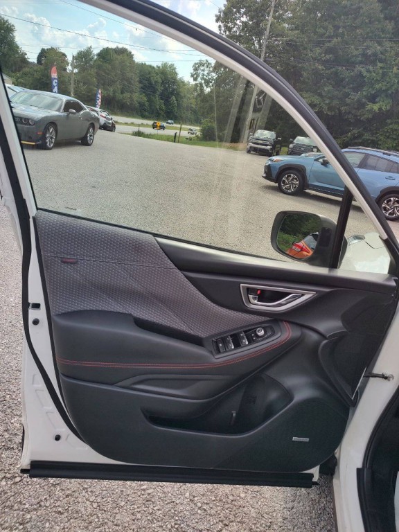 2019 Subaru Forester Image 29