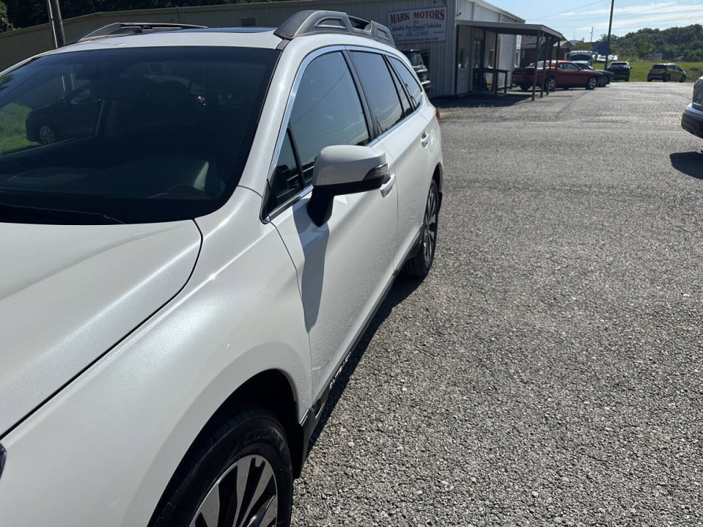 2016 Subaru Outback Image 13