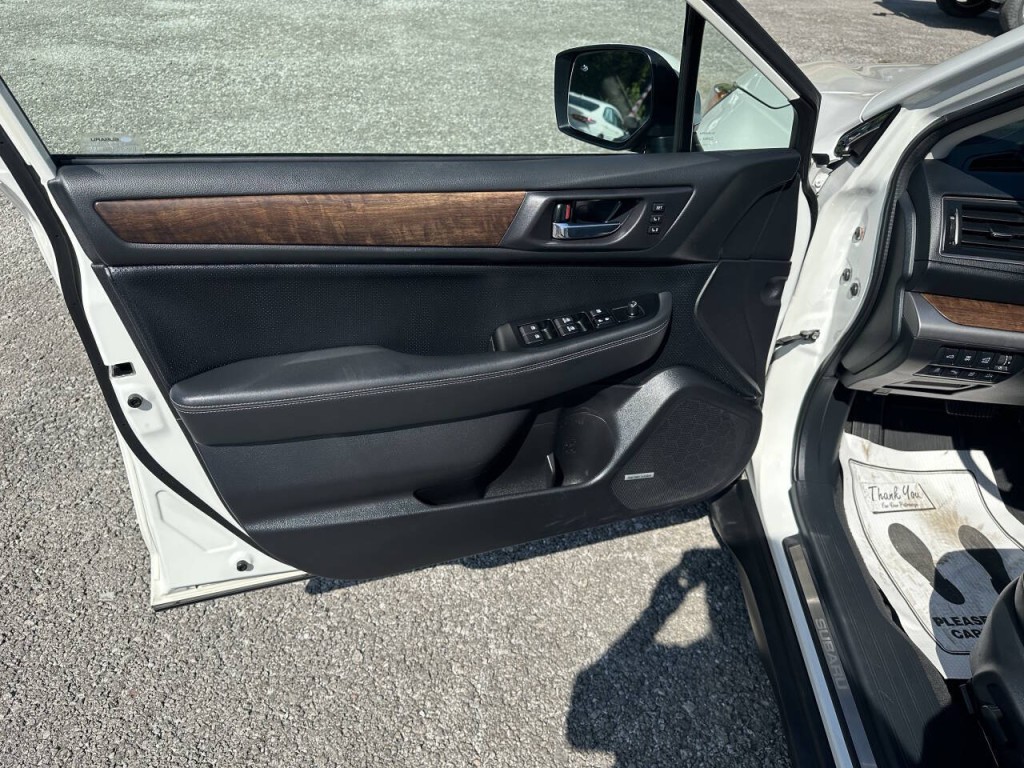 2016 Subaru Outback Image 21