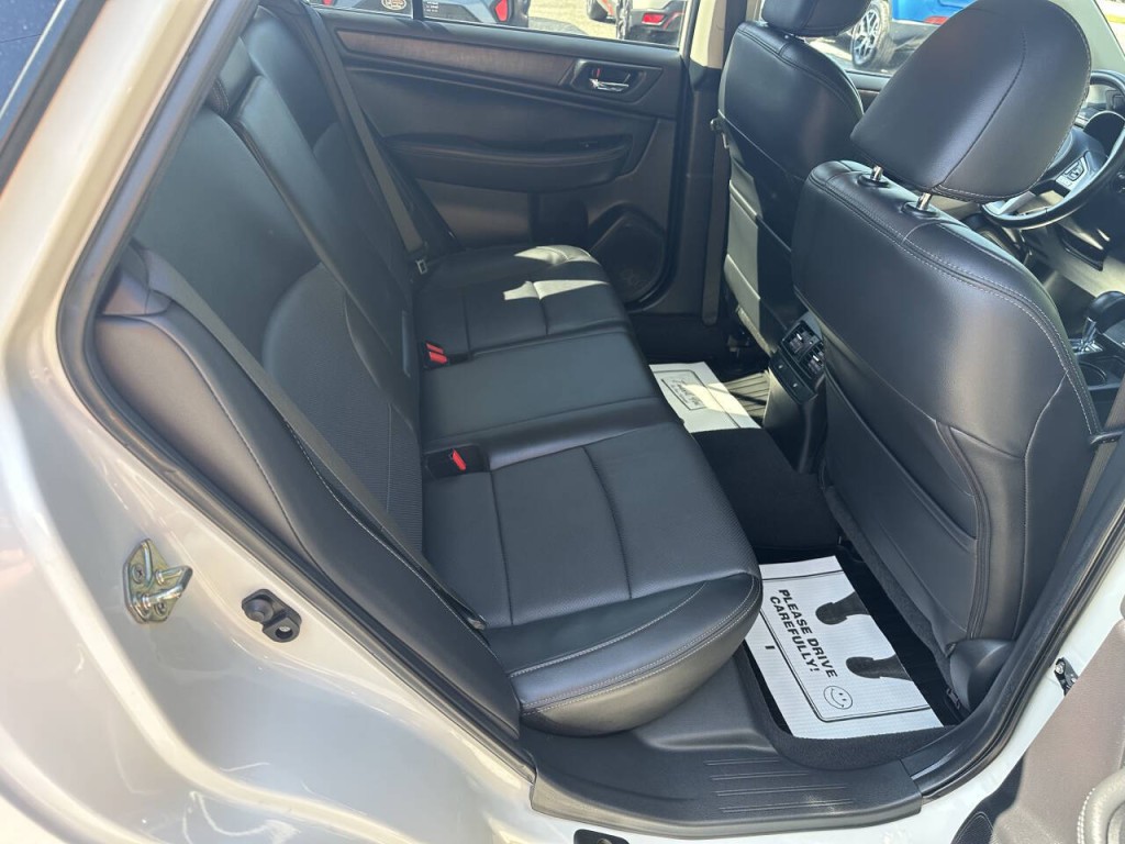 2016 Subaru Outback Image 34
