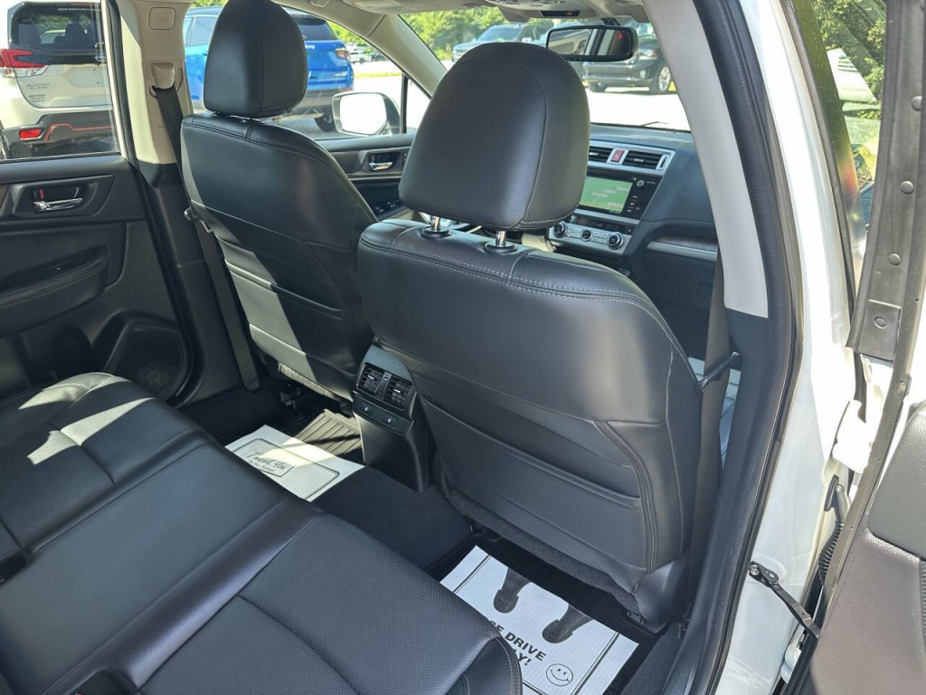 2016 Subaru Outback Image 35