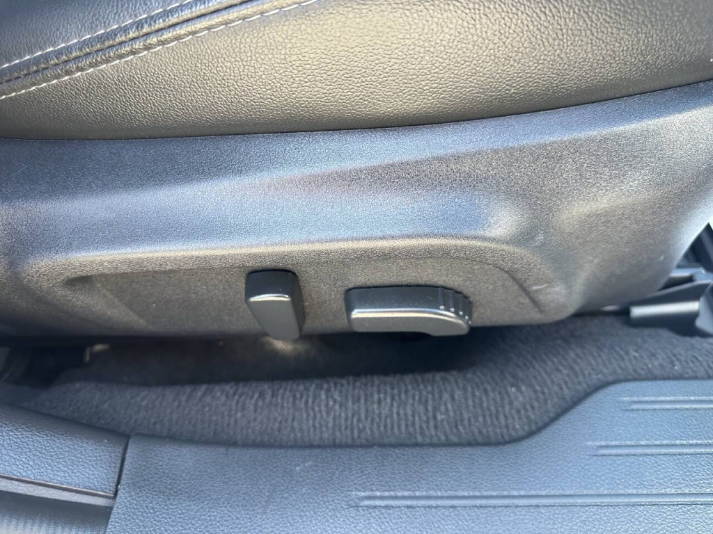 2016 Subaru Outback Image 38