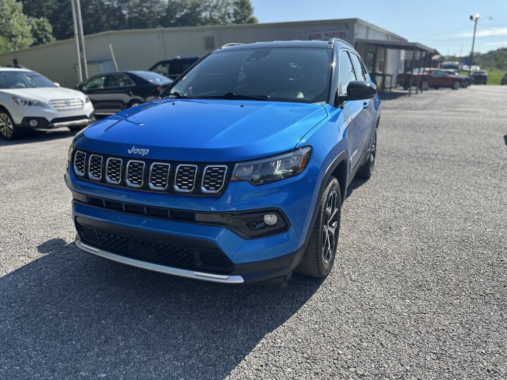 2025 Jeep Compass Image 2