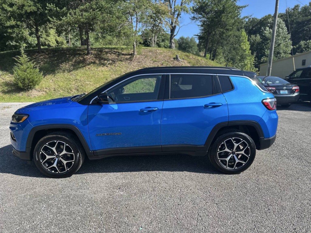 2025 Jeep Compass Image 9