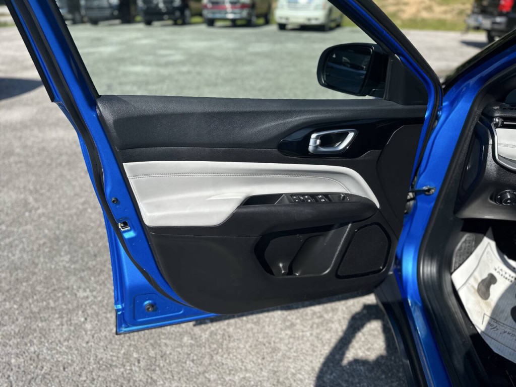 2025 Jeep Compass Image 19