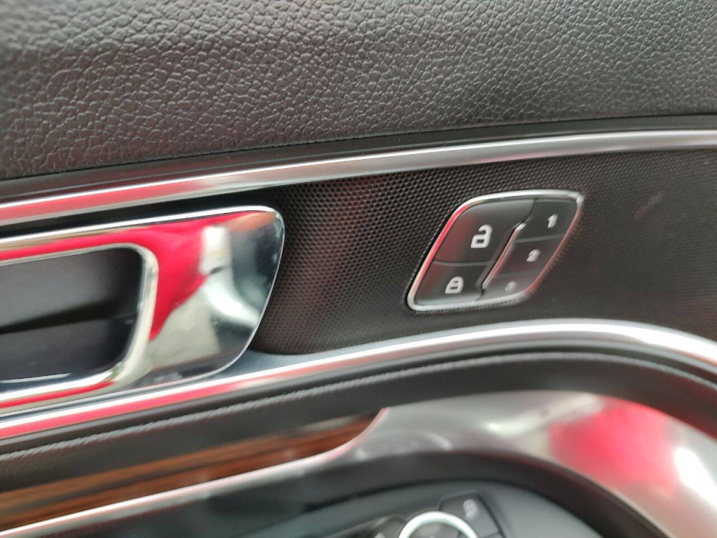2018 Ford Explorer Image 23
