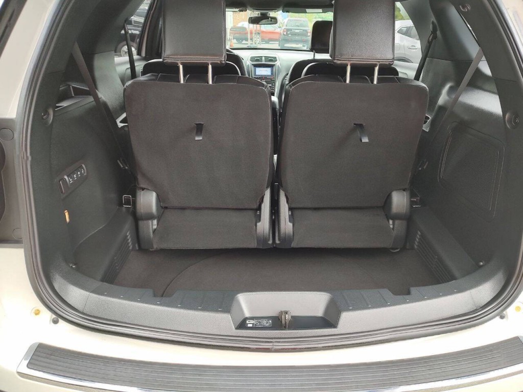 2018 Ford Explorer Image 30