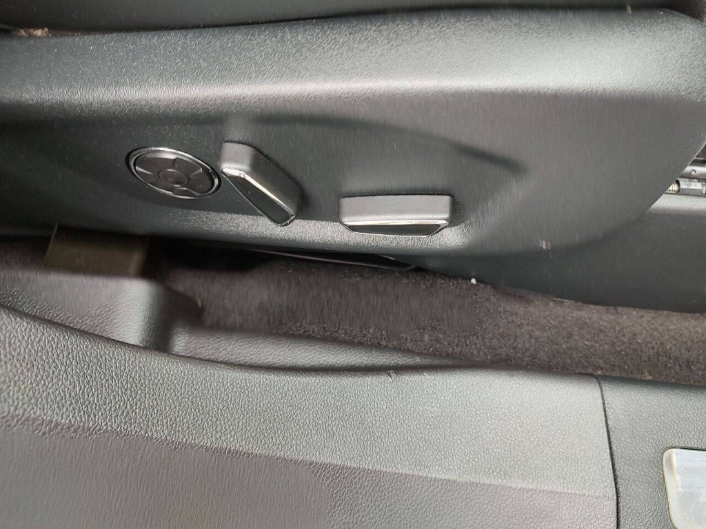 2018 Ford Explorer Image 38